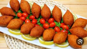 Kibbeh ( Bulgur-Hack-Bällchen )  1 St